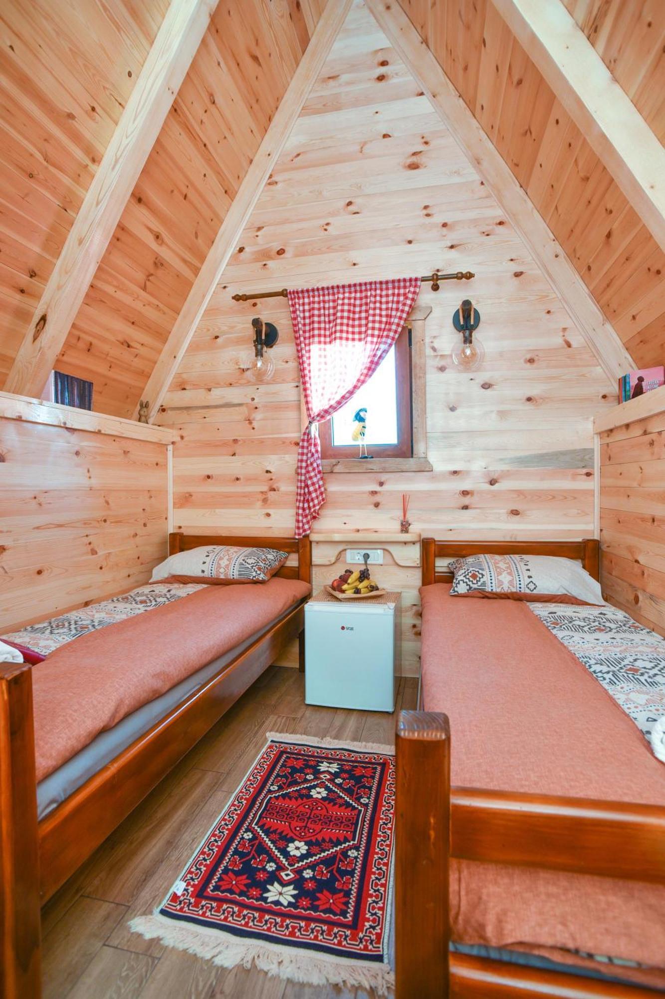 Cottages Big Bear Žabljak エクステリア 写真